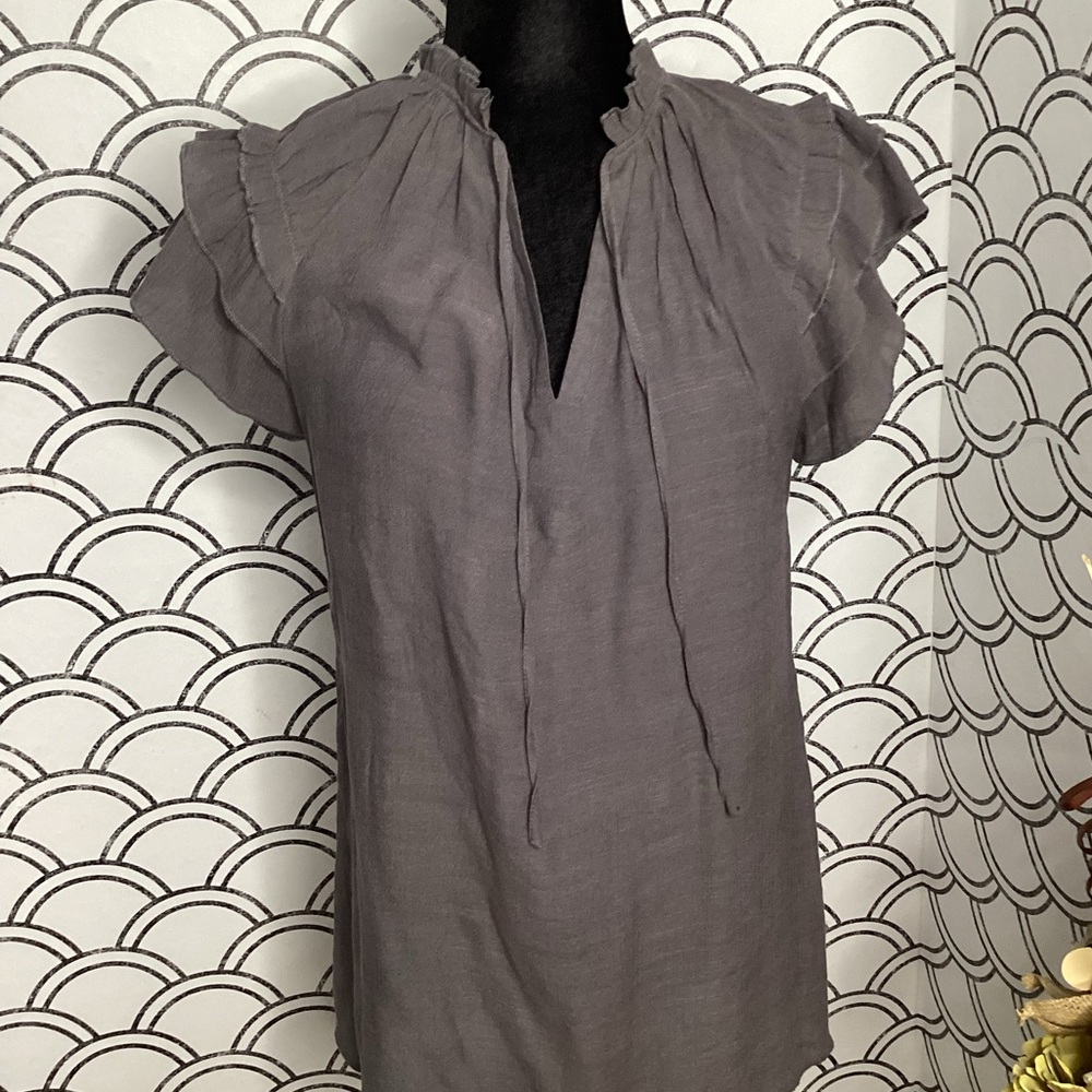 Refined Gray Ruffled Sleeve V-Neck Blouse – Size XL